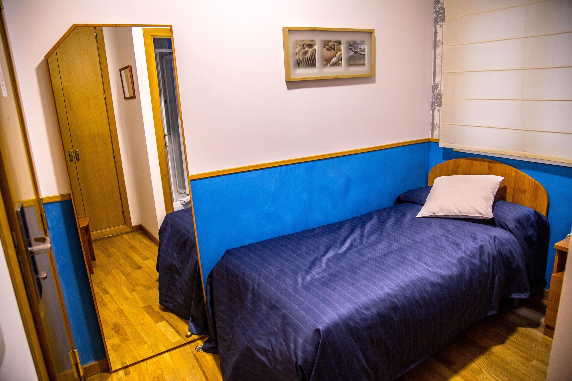 Hostal Montaloya Madrid Eksteriør bilde